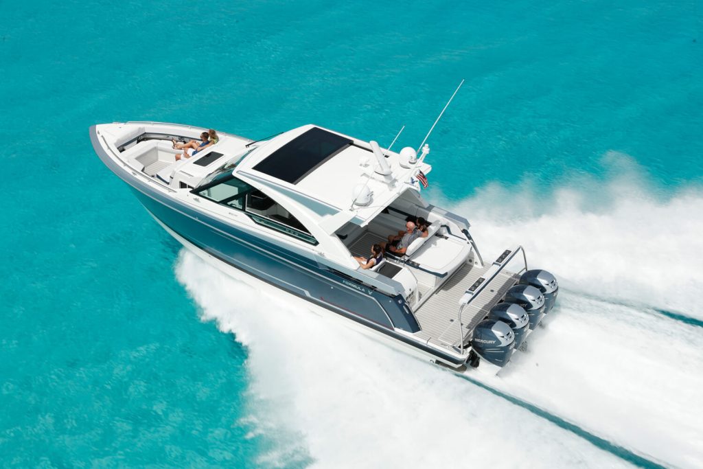 400 Super Sport Crossover - Luxury 40 ft Boat | Formula Boats